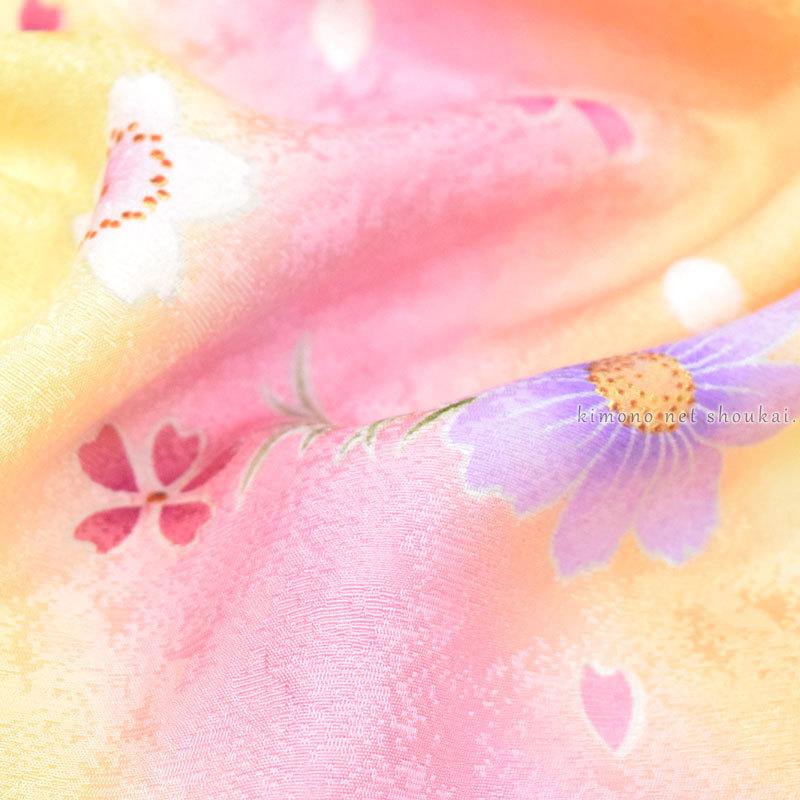 振袖 正絹（中古 ランクS クリームイエロー ピンク 秋桜 コスモス）お