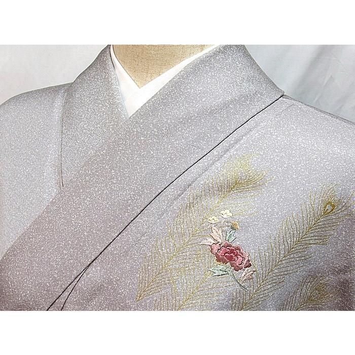 附下げ】紋付き 袷 綸子共八掛／孔雀羽に花刺繍／156cm前後ベスト 