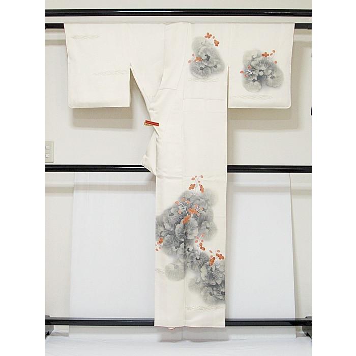 附下げ】袷着物 紋綸子／刺繍入り ツワブキ／154cm前後ベスト 