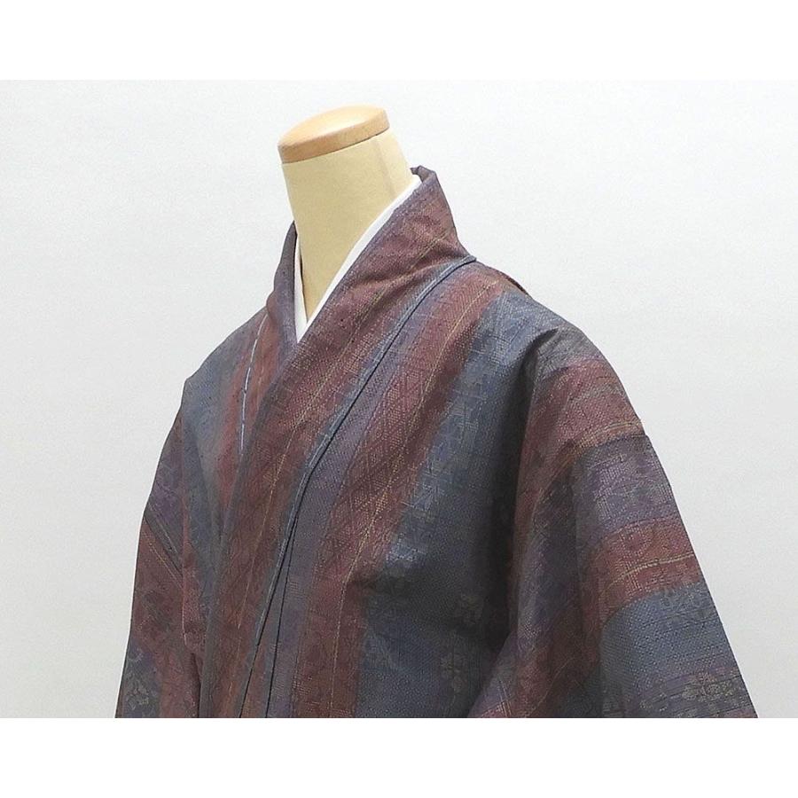 紬 未着用美品 正絹 幾何花菱模様 身丈167.5cm 裄丈66.5cm 本場真綿絢 