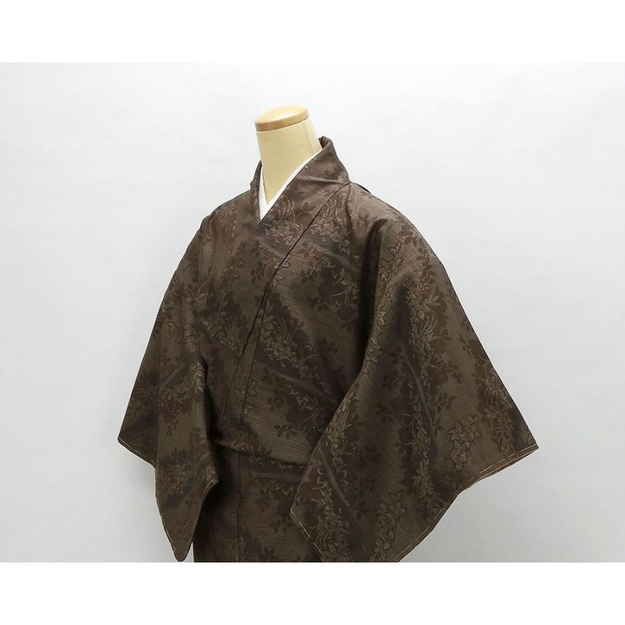 【未使用　しつけ糸付き】　正絹　大島紬　袷　変わり格子に花菱　ベージュカラー 未使用 しつけ糸付き】 正絹 大島紬 袷 変わり格子に花菱