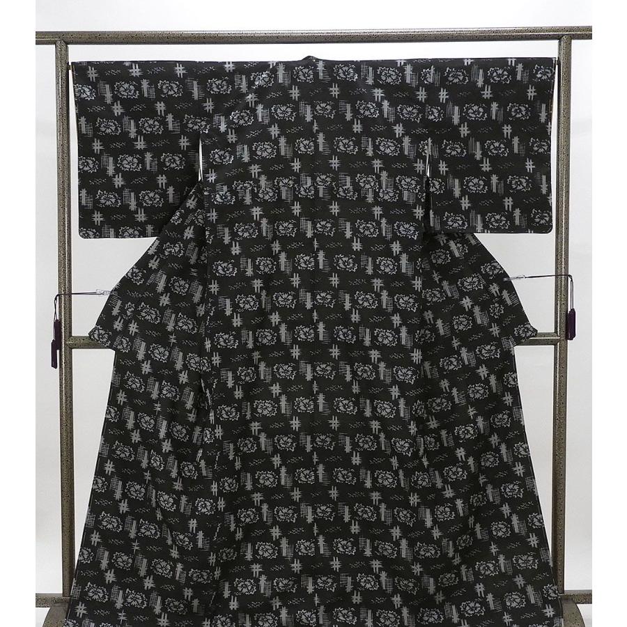 紬 未着用 正絹 井桁花模様 身丈168.5cm 裄丈67cm 紬 未使用 新古品 着物 d4058 紬 未着用 正絹 井桁花模様 身丈168.5cm 裄丈67cm 未使用 新古品 着物