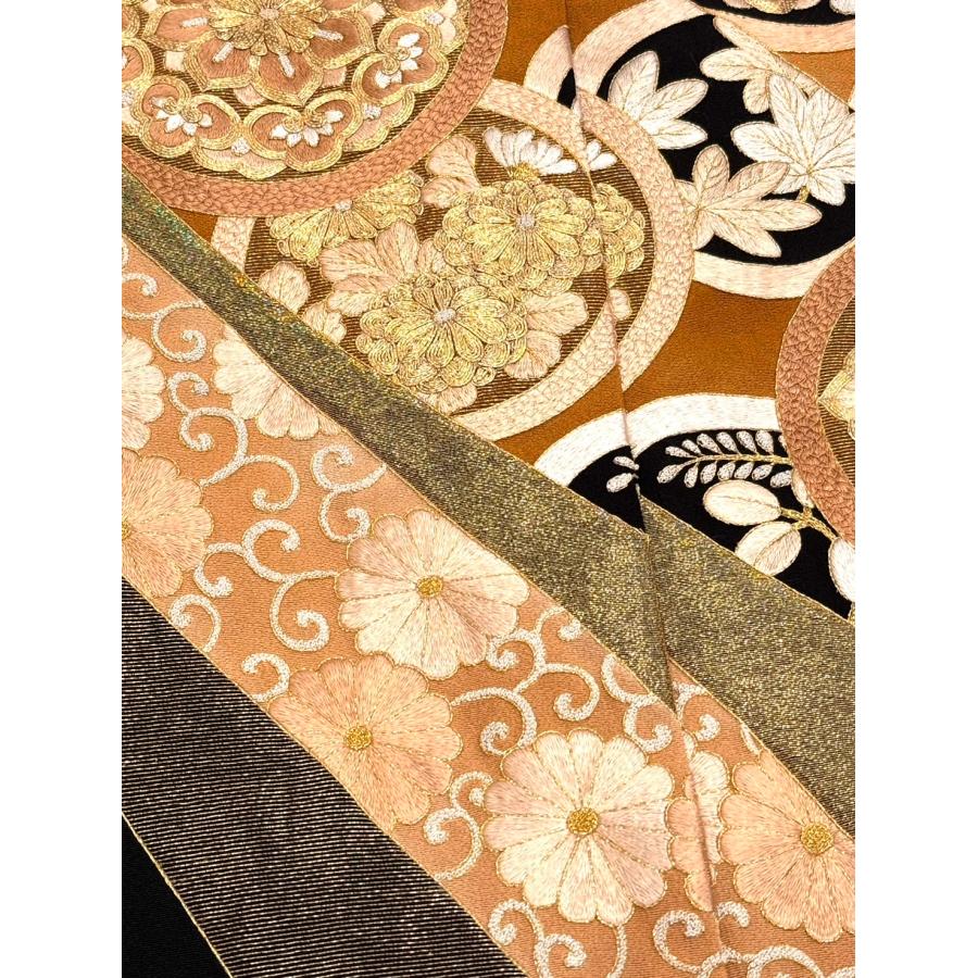 総刺繍 黒留袖 束ね熨斗目 五つ紋 正絹比翼地 ぐし縫い 刺繍 総刺繍 黒留袖 束ね熨斗目 五つ紋 正絹比翼地 ぐし縫い 刺繍