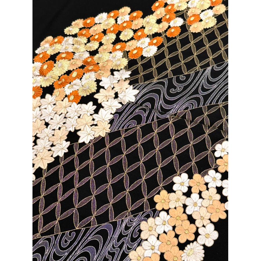 総刺繍 黒留袖 菊尽くし 五つ紋 正絹比翼地 ぐし縫い : 高級呉服 総刺繍 黒留袖 菊尽くし 五つ紋 正絹比翼地 ぐし縫い : 高級呉服