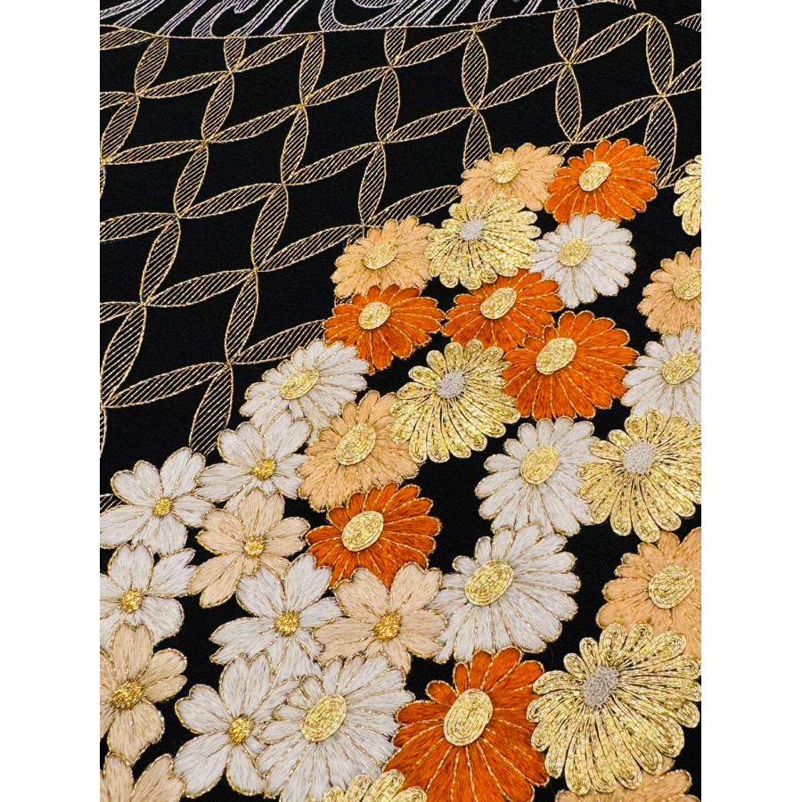 総刺繍 黒留袖 菊尽くし 五つ紋 正絹比翼地 ぐし縫い : 高級呉服 総刺繍 黒留袖 菊尽くし 五つ紋 正絹比翼地 ぐし縫い : 高級呉服