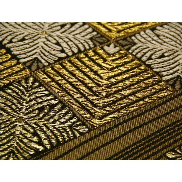 袋帯(東レ シルック糸使用) 黒地に松菱柄 お仕立て上がり品 : 着物通販