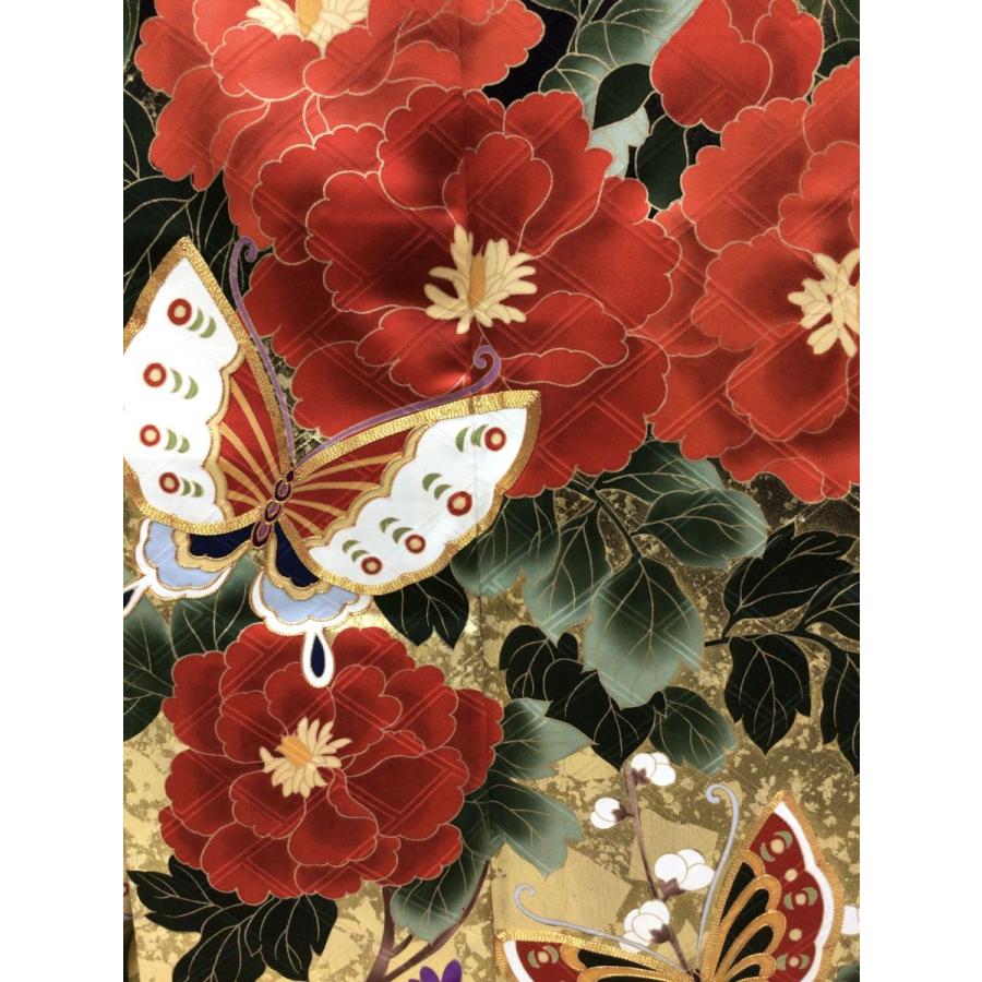 着物 振袖 中古 四季花に蝶 花柄 黒 正絹 裄71cm 大きめ