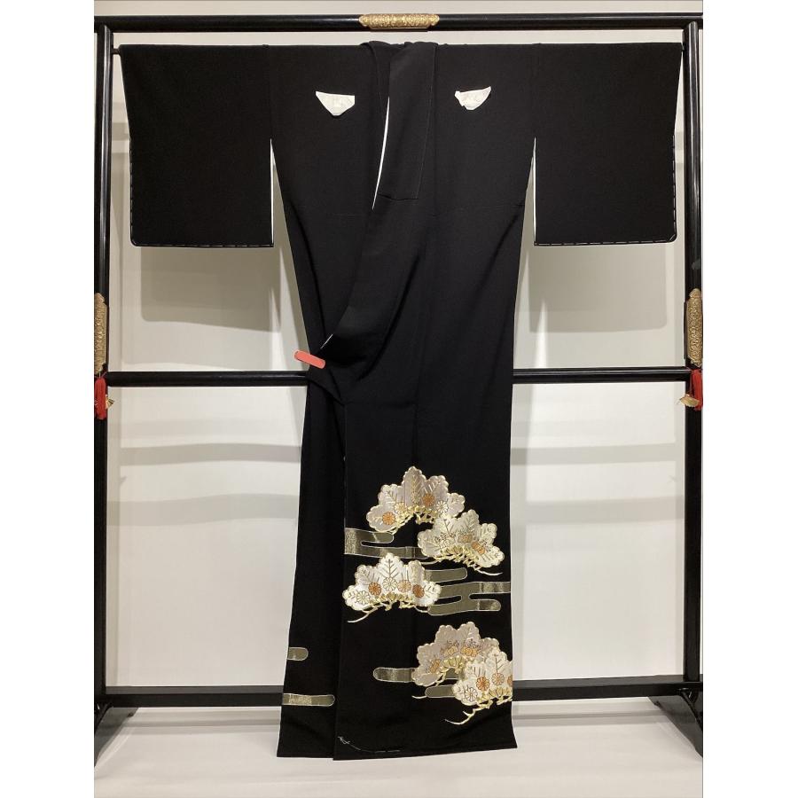 刺繍黒留袖 未使用 五ッ紋 違い鷹の羽 中古 正絹 裄68.5cm レディース