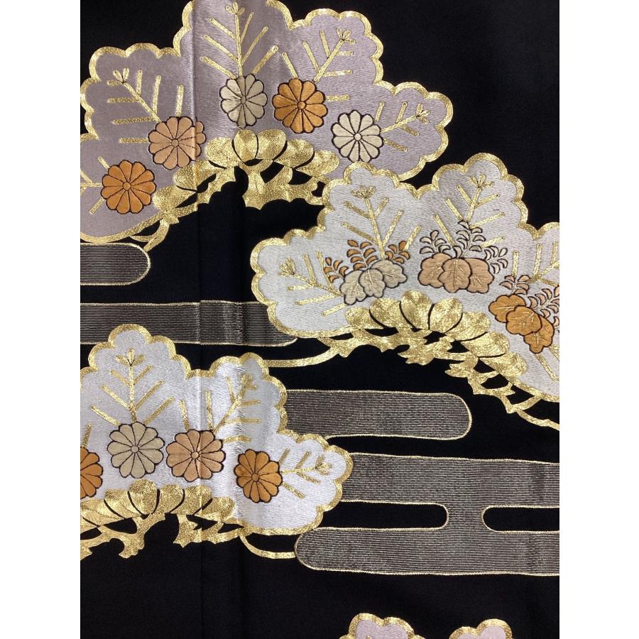 刺繍黒留袖 未使用 五ッ紋 違い鷹の羽 中古 正絹 裄68.5cm レディース