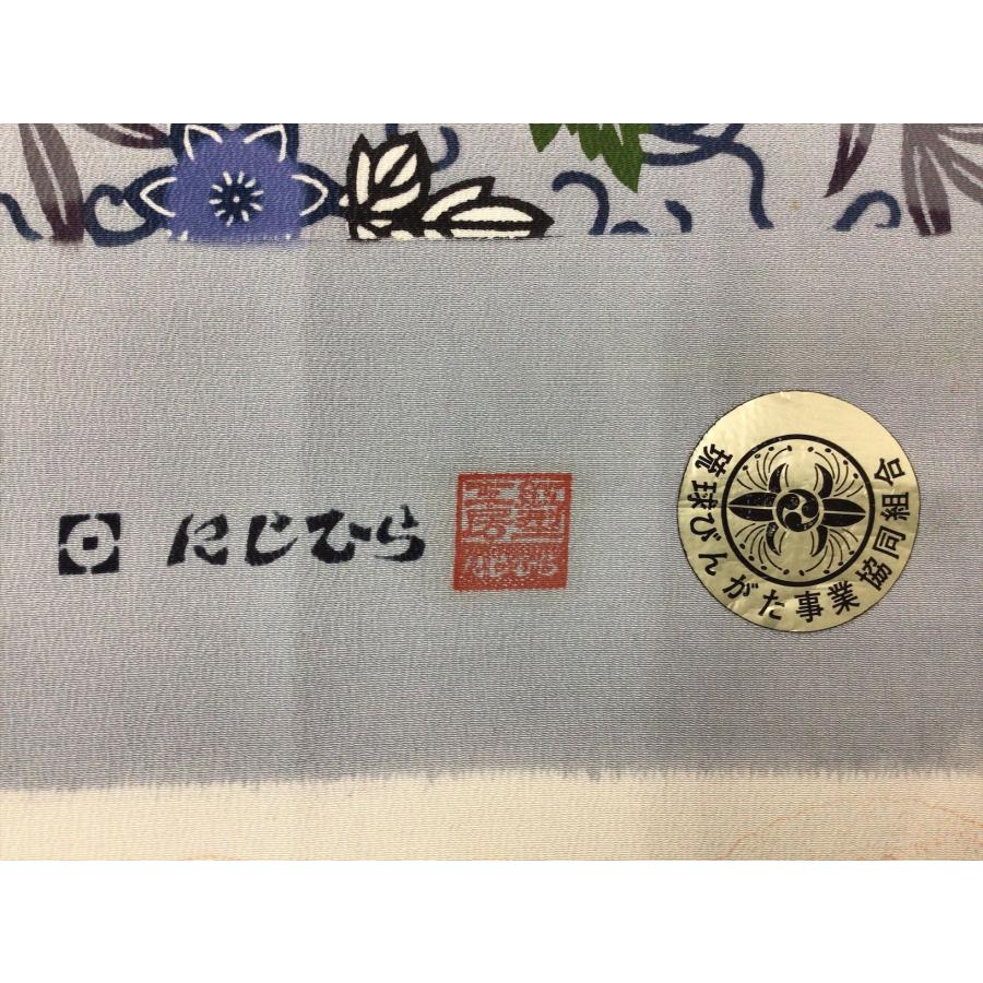 着物 小紋 琉球紅型小紋 未使用 花柄 グレー 正絹 裄68cm 着物 小紋 琉球紅型小紋 未使用 花柄 グレー 正絹 裄68cm