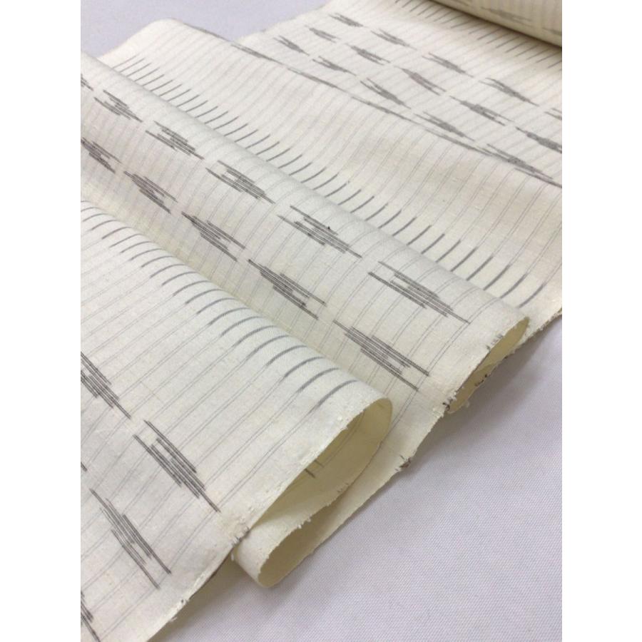 未仕立て品 きもの反物 本場久米島紬 柄物 白 正絹 着物 生地 布 和服  