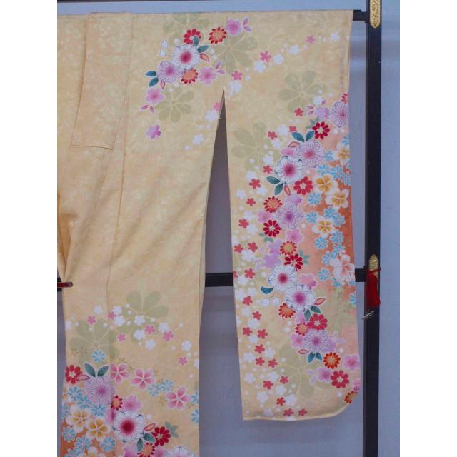 大幅値下げ　0362　御仕立て上がり　正絹京友禅振袖　薄山吹色　花・辻が花風の画像