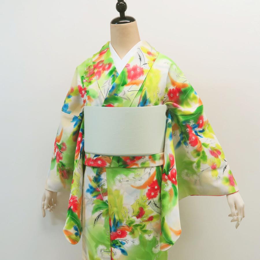 超美品！カラフルな鳥模様の新品未使用しつけ付き着物 超美品！カラフルな鳥模様の新品未使用しつけ付き着物