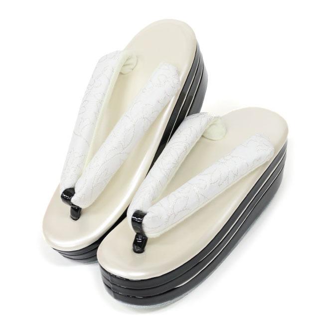 kimono cafe（キモノカフェ） 草履 3段ヒールの厚底 振袖用草履 白 黒