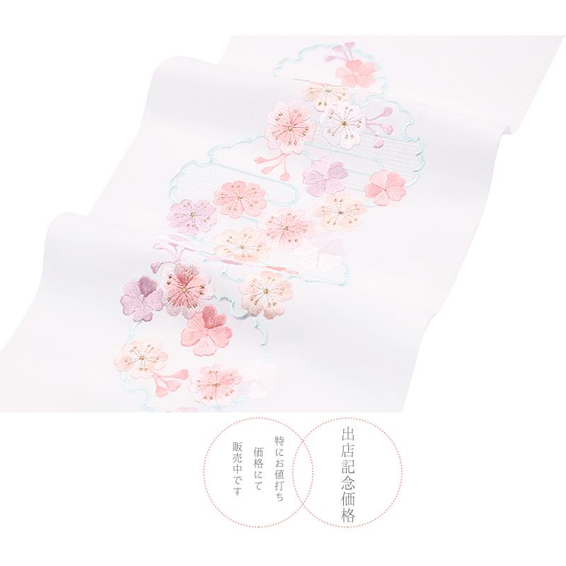 Silelly シルエリー 豪華刺繍半襟　紗綾形サーモンピンク　花輪 Silelly シルエリー 豪華刺繍半襟 紗綾形サーモンピンク 花輪の通販 by