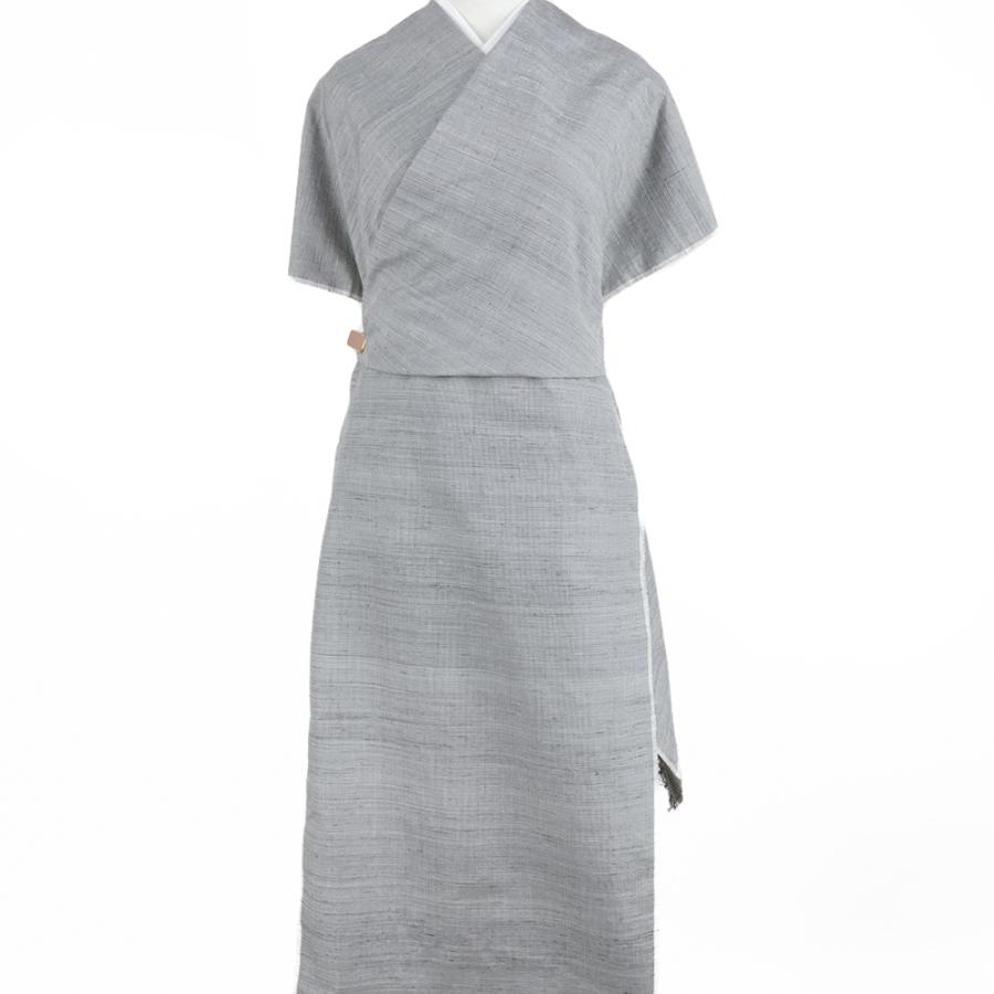 未使用品　しつけ付き　綿反物　結城紬　絣　グレー　シンプル 結城紬 反物 メンズ 正絹 カジュアル グレー 千鳥格子 未仕立て 着物