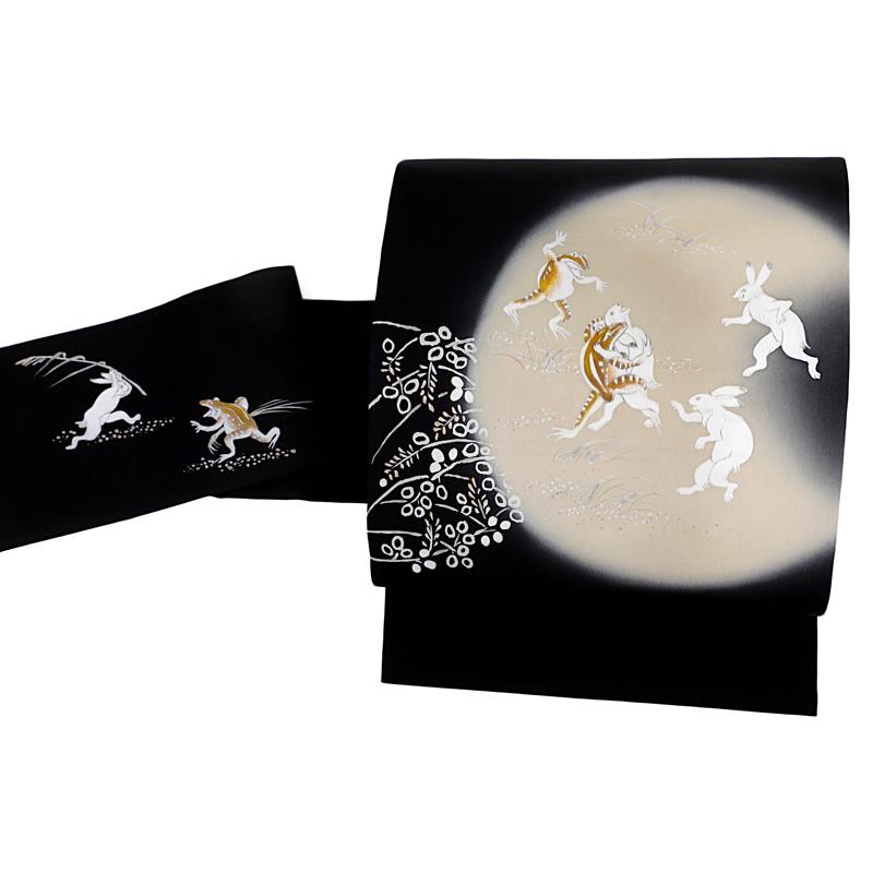 名古屋帯 絹菱 正絹 黒地 鳥獣戯画 兎 うさぎ 蛙 月 萩 秋 お月 名古屋帯 絹菱 正絹 黒地 鳥獣戯画 兎 うさぎ 蛙 月 萩 秋 お月
