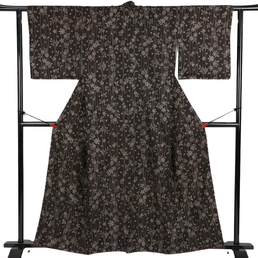 中古 大島紬 桜 正絹 リサイクル 着物 7マルキ こげ茶 カジュアル 身丈