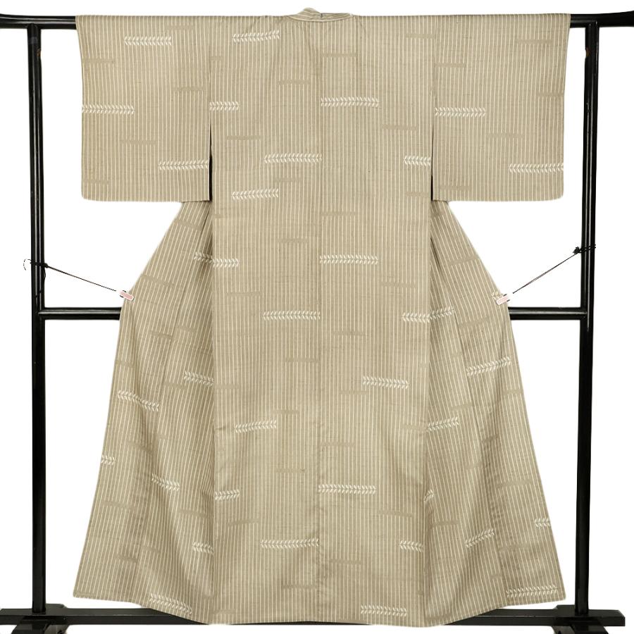 紬 単衣 正絹 リサイクル 着物 中古 薄茶 ベージュ 草木 身丈161.4cm