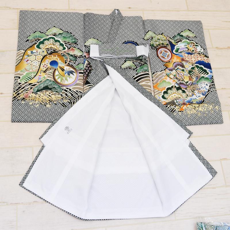 お宮参り 男の子 着物 のしめ 産着 ポリエステル 初着 うぶぎ 襦袢付き 金刺繍入り 黒 疋田 兜 かぶと 男児 祝い着 男 赤ちゃん ベビー bn ubugi11 z_3