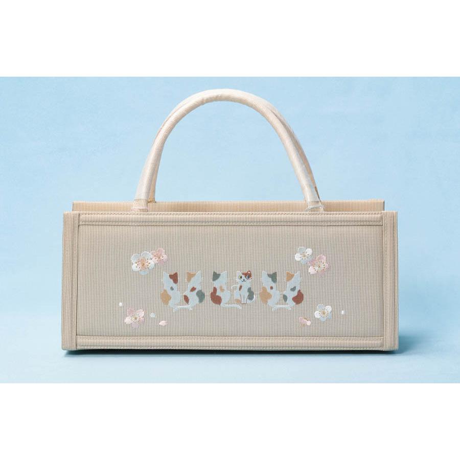 和装用 バック 絹100 猫 レディースファッション 刺繍 紬 薄い砂色 着物 浴衣 衿秀 着物 お洒落 小紋 紬 お出掛け 普段用 トートバック 和装用 和服 着物初心者 茶席 お茶会 Ba 21 きもの おみたてや 68 Off