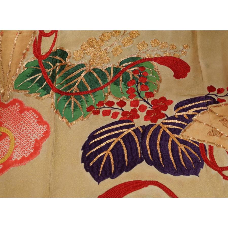 アンティーク 振袖 雲取に扇・桐模様 蔦紋 三つ紋 金駒刺繍 金箔 日本
