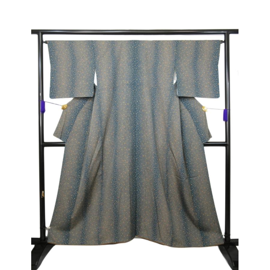 未使用に近い　美品　あられ模様 　小紋　正絹　リサイクル　緑の着物　縞模様　縦縞　粋な着物　お茶会　観劇　レストランでの食事　普段着　 格安 | 