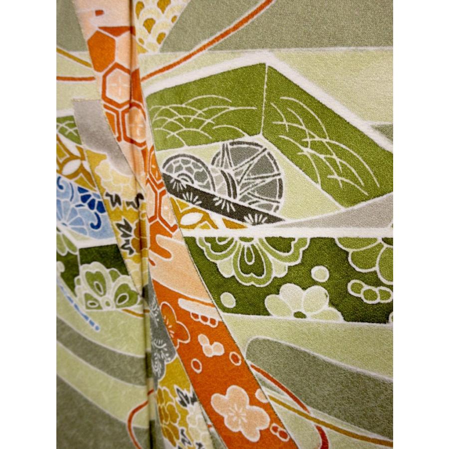 美品 友禅染 付下げ 正絹 抹茶色 古典柄 鼓 つづみ 熨斗文様