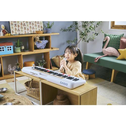 カシオ計算機 LK-340 光ナビゲーションキーボード 120曲内蔵 61鍵 ホワイト