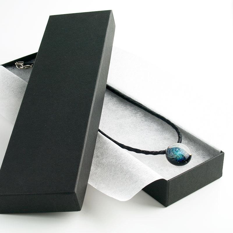 ケースつき ダイクロ ネックレス 03 編みひもタイプ」宇宙ガラス