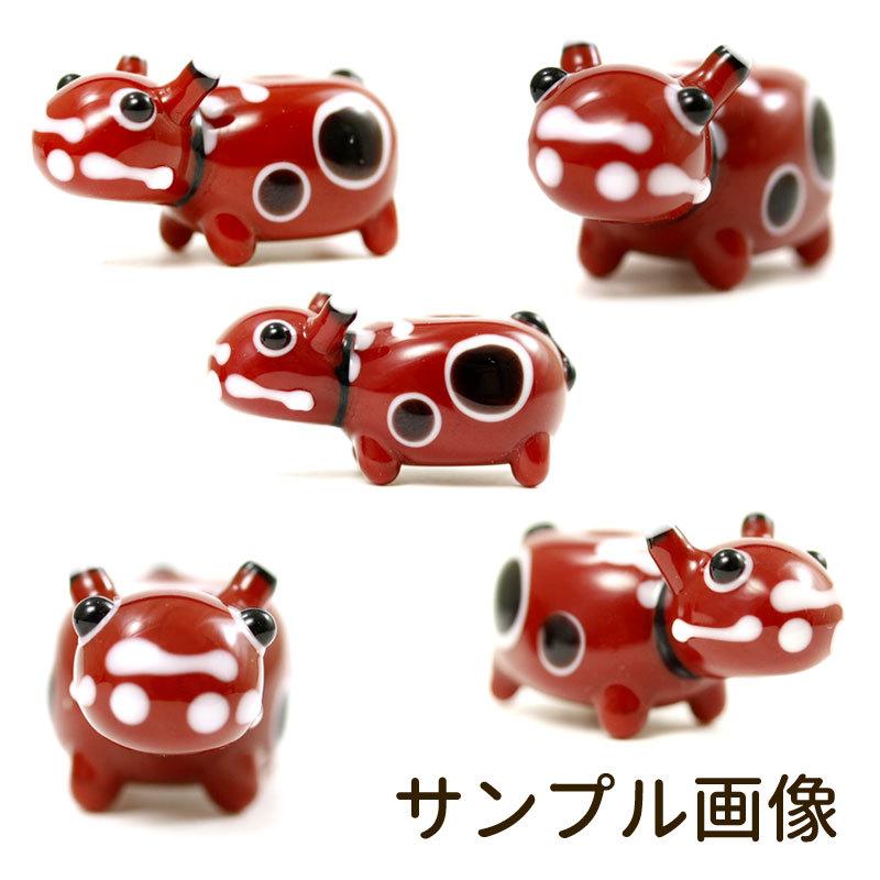 赤黒べこ置物セット 干支 置物 牛 丑 おしゃれ ガラス細工 21 赤べこ 厄除け 七色 とんぼ玉 動物 ハンドメイド お守り 開運 Ok eto 01 とんぼ玉専門店 きなりがらす 通販 Yahoo ショッピング