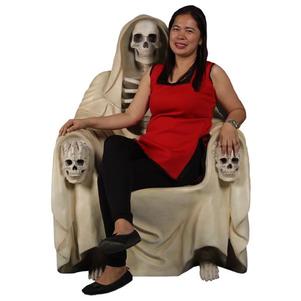 オブジェ 死神のベンチ 白 インテリア イベント ディスプレイ Antique White Rope Grim Reaper Throneの画像