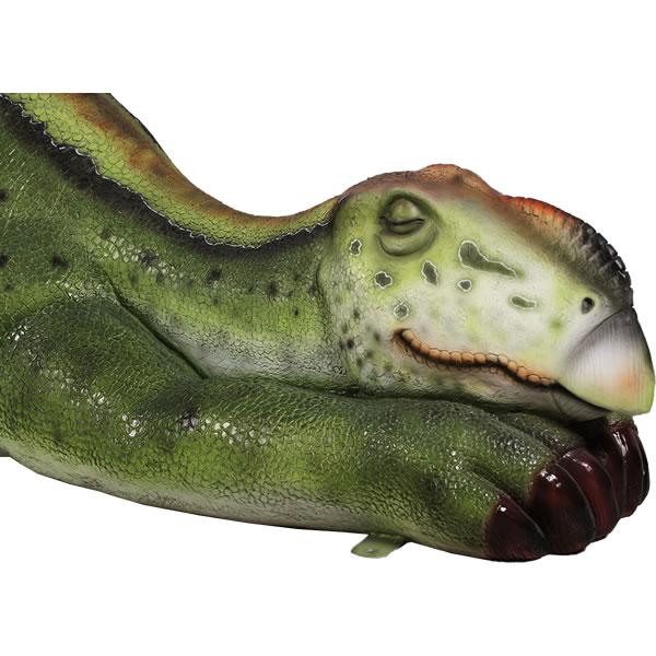 恐竜 オブジェ 眠るムッタブラサウルス ベンチ インテリア イベント ディスプレイ SLEEPING MUTTABURRASAURUSの画像