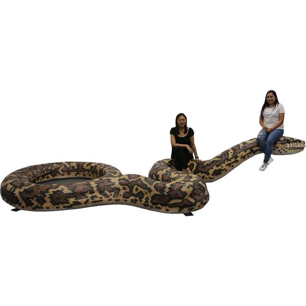 迫力！ニシキヘビ（Python）の剥製　壁掛タイプ 動物 オブジェ 巨大にしきへび インテリア イベント ディスプレイ