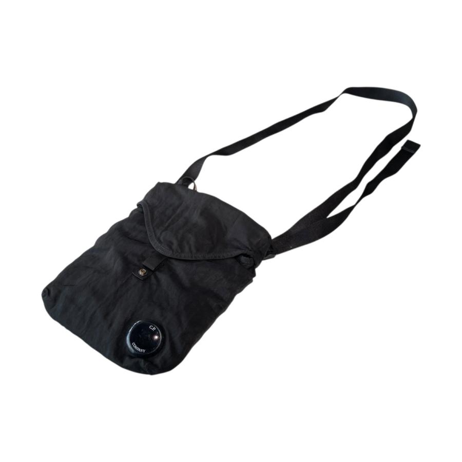 C.P. COMPANY ブラックショルダーバッグ C.P. COMPANY（シーピーカンパニー） C．P COMPANY Nylon B Shoulder