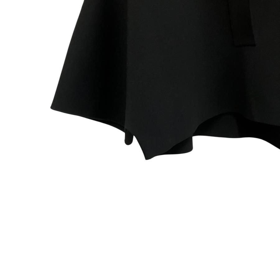 【値下げ】ALAIA クロップド ポロシャツ AA9H1188K034A ブラック サイズ：34 (心斎橋アメリカ村店)の画像