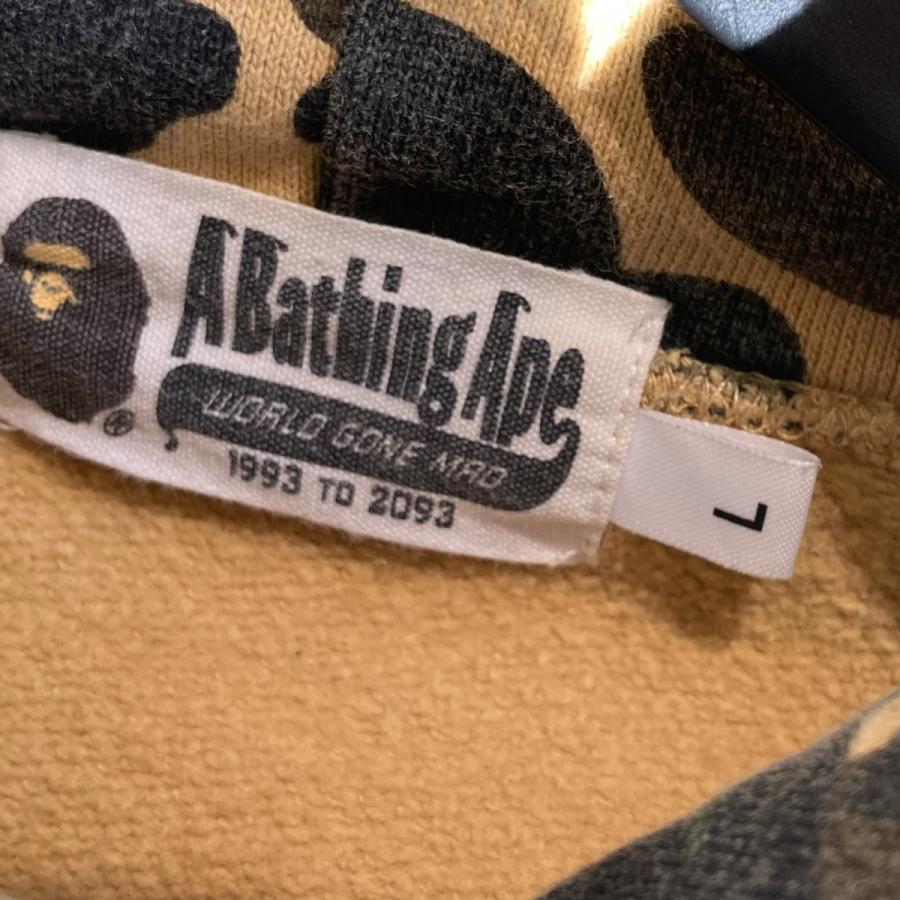 A BATHING APE（アベイシングエイプ） 【値下げ】A BATHING APE 総柄 