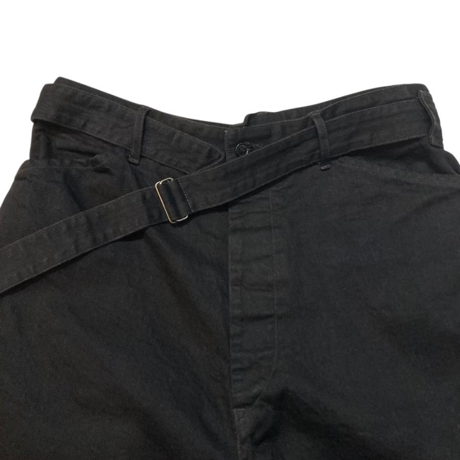 COMOLI（コモリ） COMOLI 25AW ブラックデニム ベルテッドパンツ 