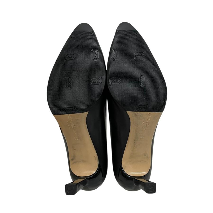 Salvatore Ferragamo ブラック パンプス 7 FERRAGAMO（フェラガモ） 【値下げ】Salvatore Ferragamo パンプス