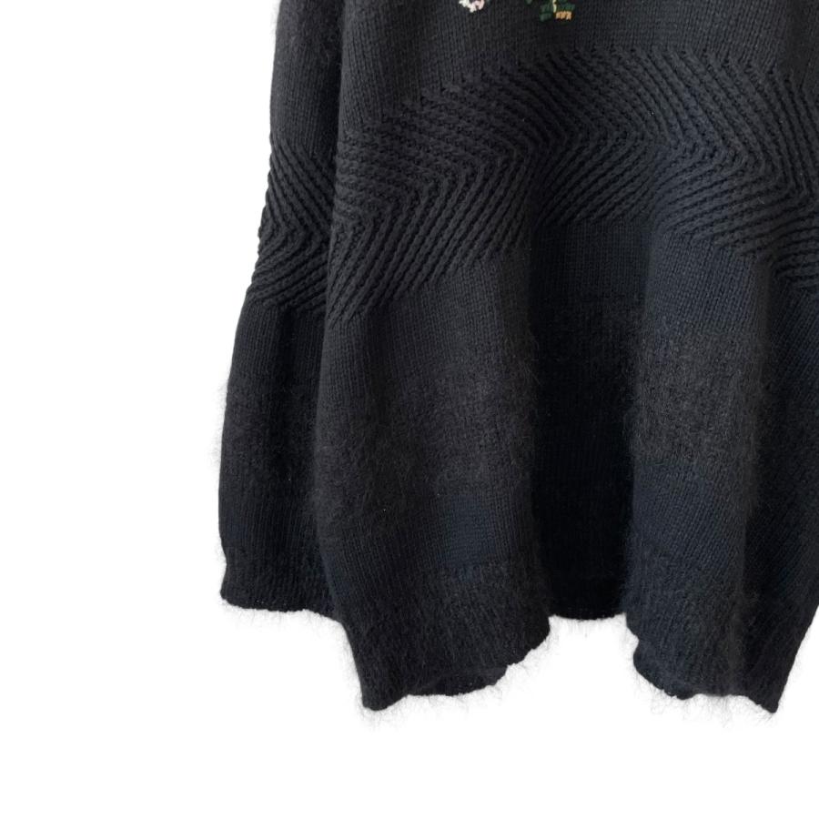 DAIRIKU（ダイリク） DAIRIKU Flower Cross Embroidery Border Knit