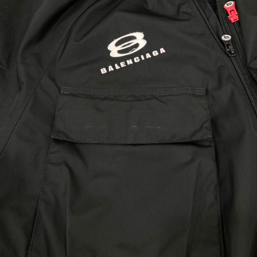 BALENCIAGA（バレンシアガ） ラグランスリーブテクニカルパーカ