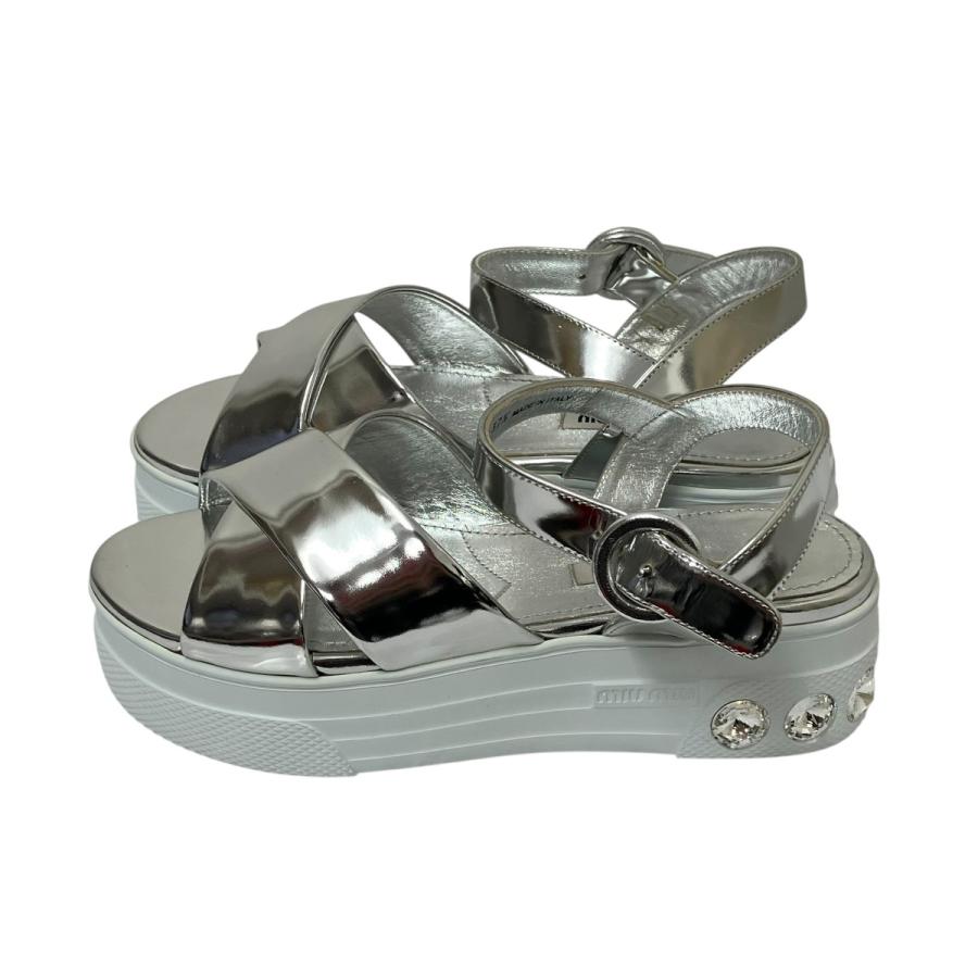 miu miu（ミュウミュウ） MIU MIU White Patent Leather Ankle Strap