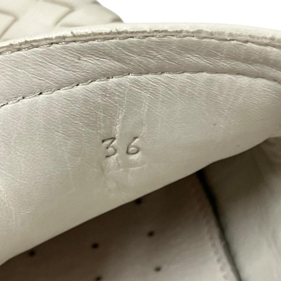 BOTTEGA VENETA（ボッテガ・ヴェネタ） イントレチャートスリッポン