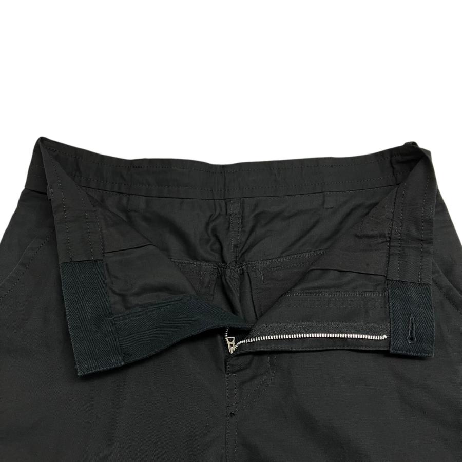 サカイ22ＳＳメンズパンツ黒 sacai（サカイ） 22SS Knee Zip Denim 二―ジップベルテッドデニム