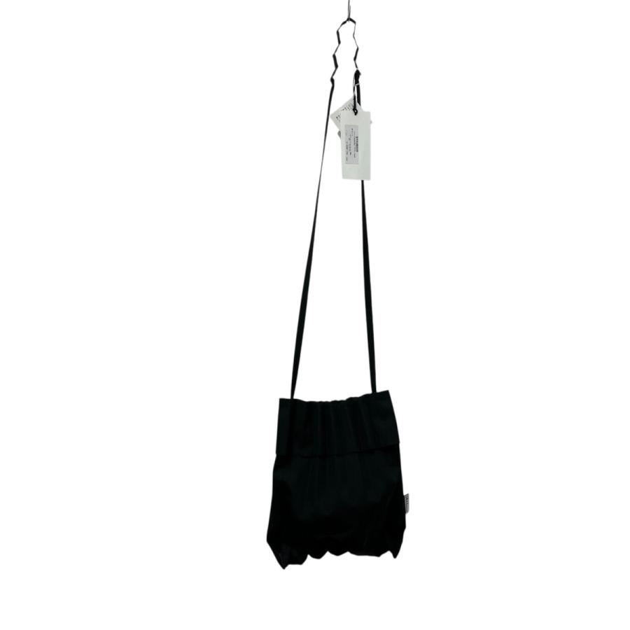 me ISSEY MIYAKE ミーイッセイミヤケ ショルダーバッグ MI41AG035