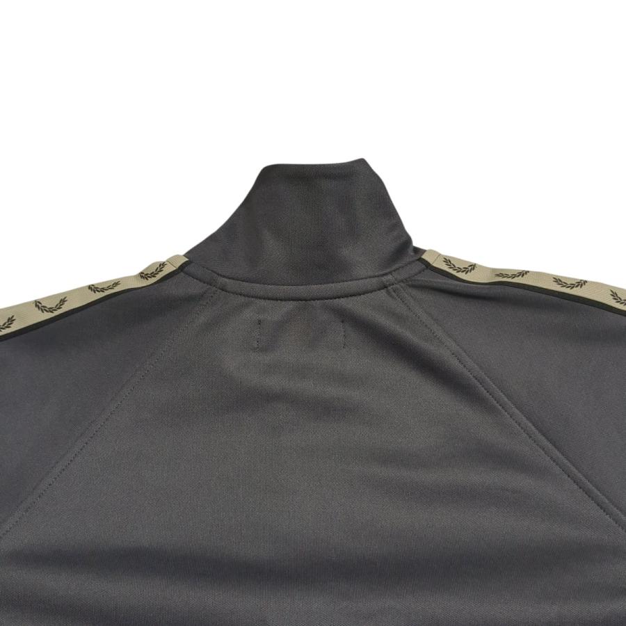 FRED PERRY（フレッドペリー） トラックジャケット J5557 グレー