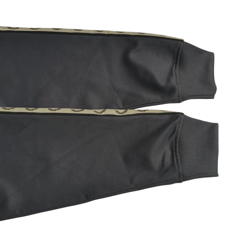 FRED PERRY（フレッドペリー） トラックジャケット J5557 グレー