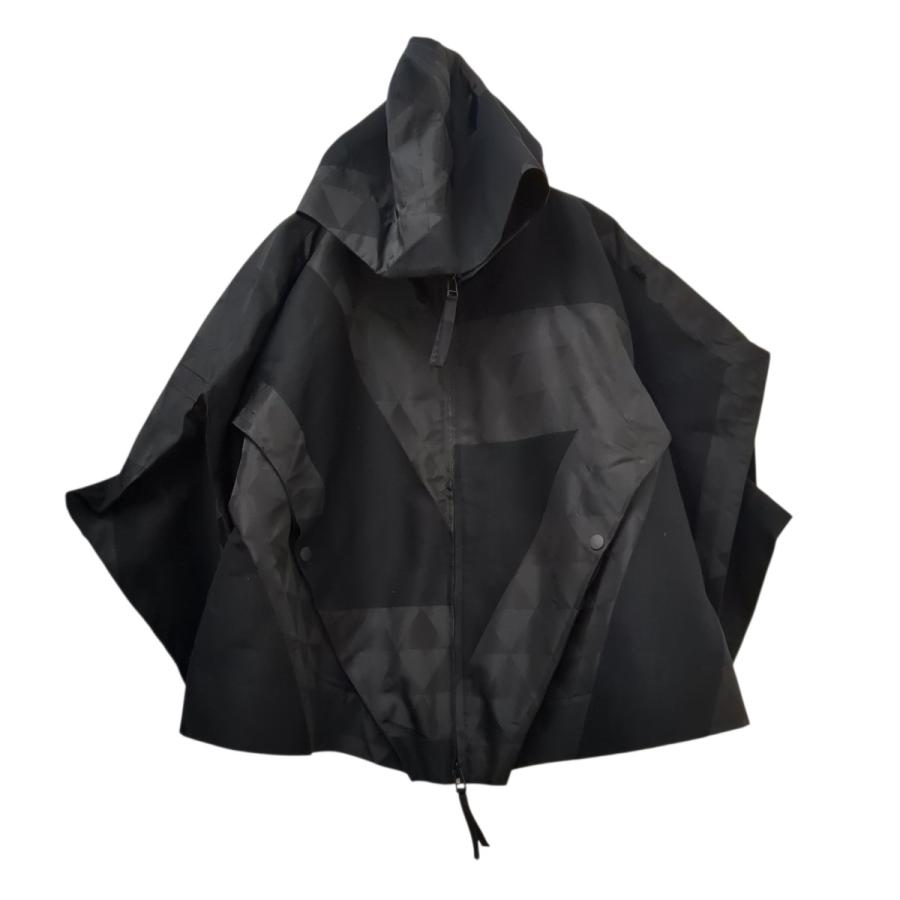 イッセイミヤケ ISSEY MIYAKE MEN フーデッドジャケット ME03FC102 ブラック サイズ：1