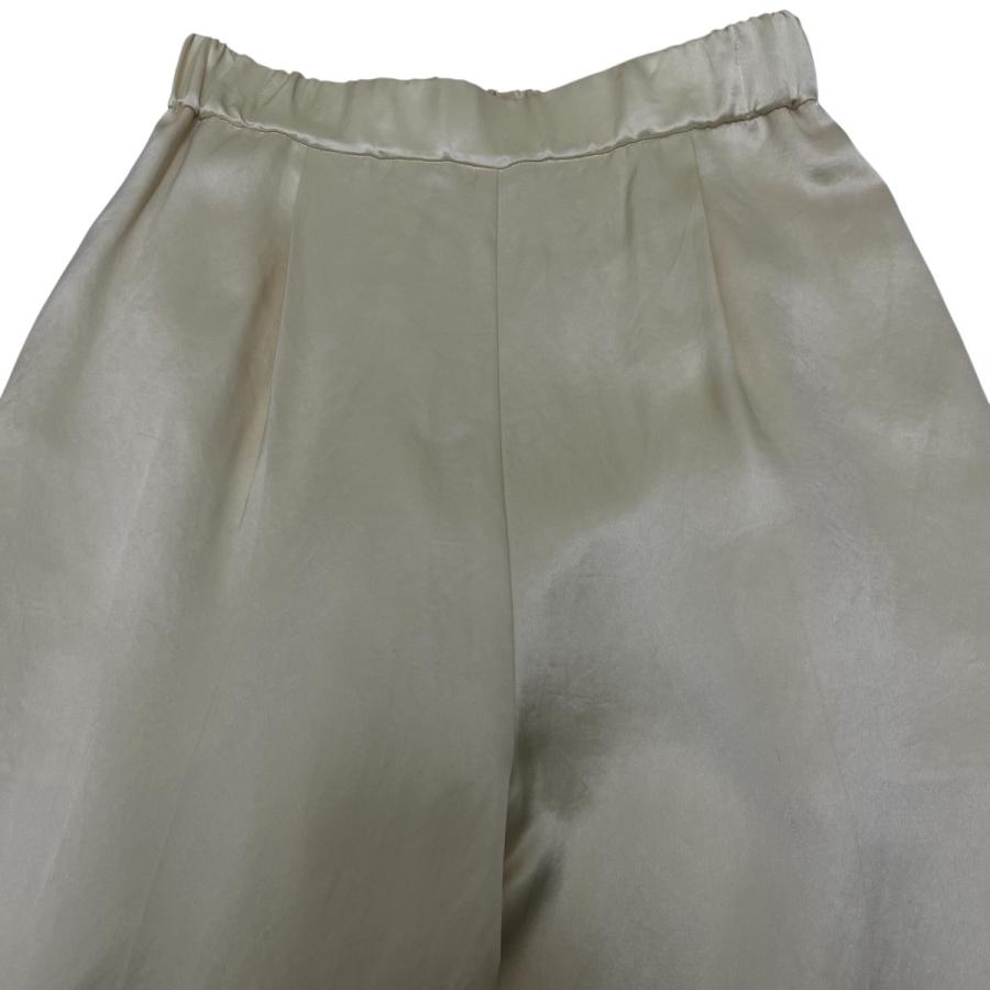 Yori 【値下げ】yori アセテートサテンワイドパンツ YR22
