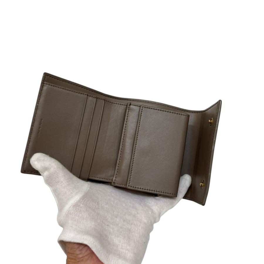 CELINE（セリーヌ） CELINE Tri-fold wallet 3つ折り財布 ベージュ